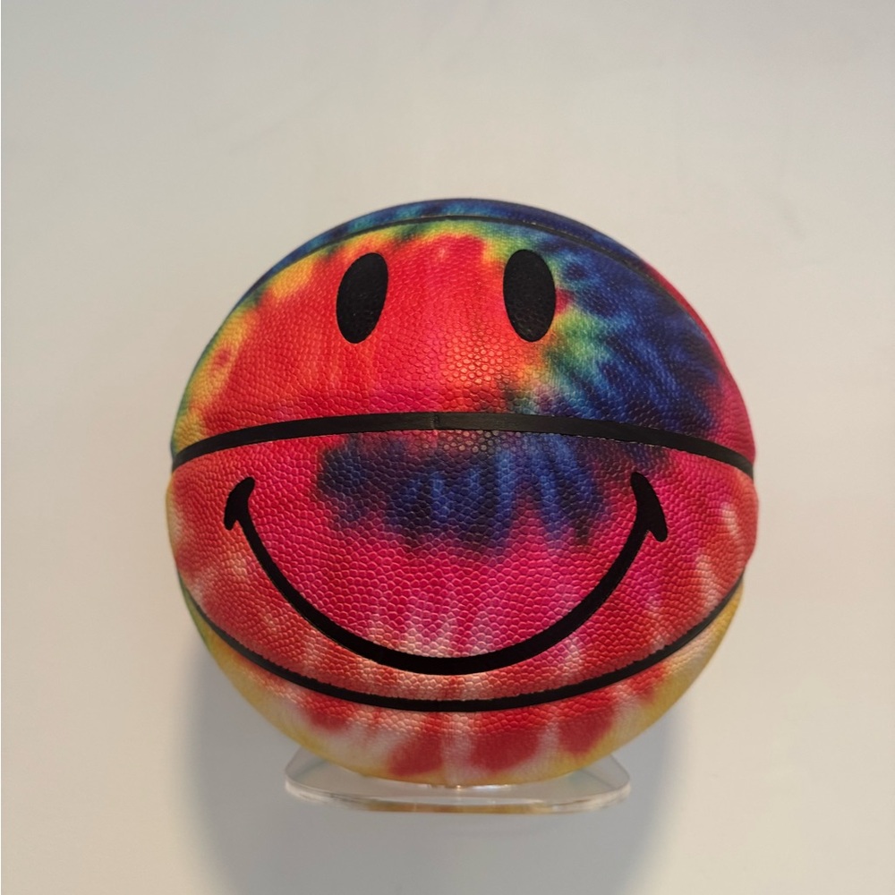 Chinatown market Colorful Smiley Basketball